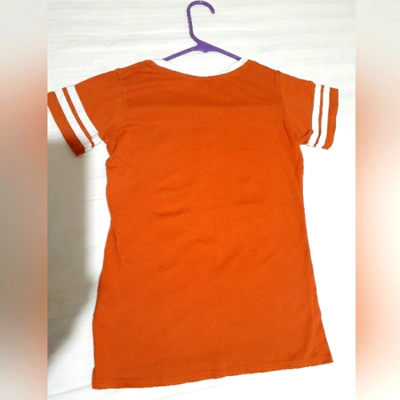 A Knight's Apparel Brand Large Hook Em HornsTexas Longhorns T-Shirt - Picture 2 of 3